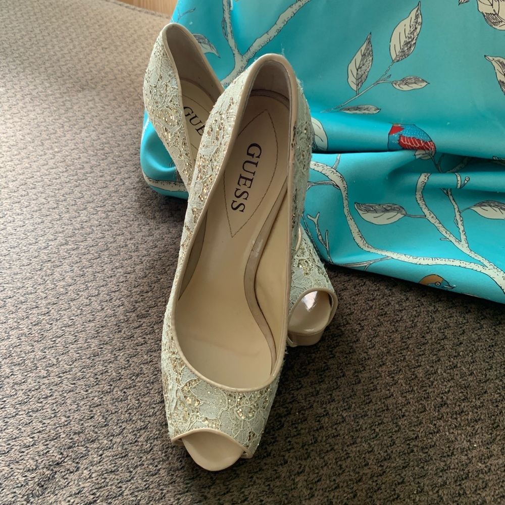 GUESS 4 inch high heels